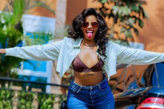 Karaoke paka mu goloofa: Sheebah celebrates 5-year milestone in Munyonyo mansion