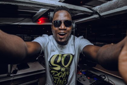 Understanding the role of emcees and deejays in club sets